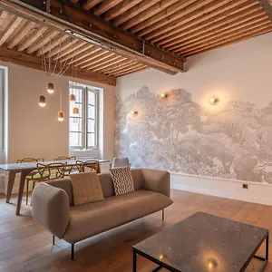 https://spacious-apartment-rated-4-stars-in-the-heart-of-the-old-town.hotels-rhonealpes.com
